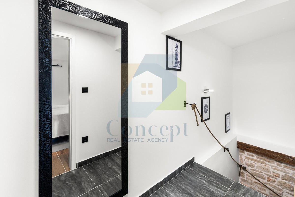 Poreč, dintorni, Ristrutturata casa in pietra autoctona con piscina, a 9 km dal mare