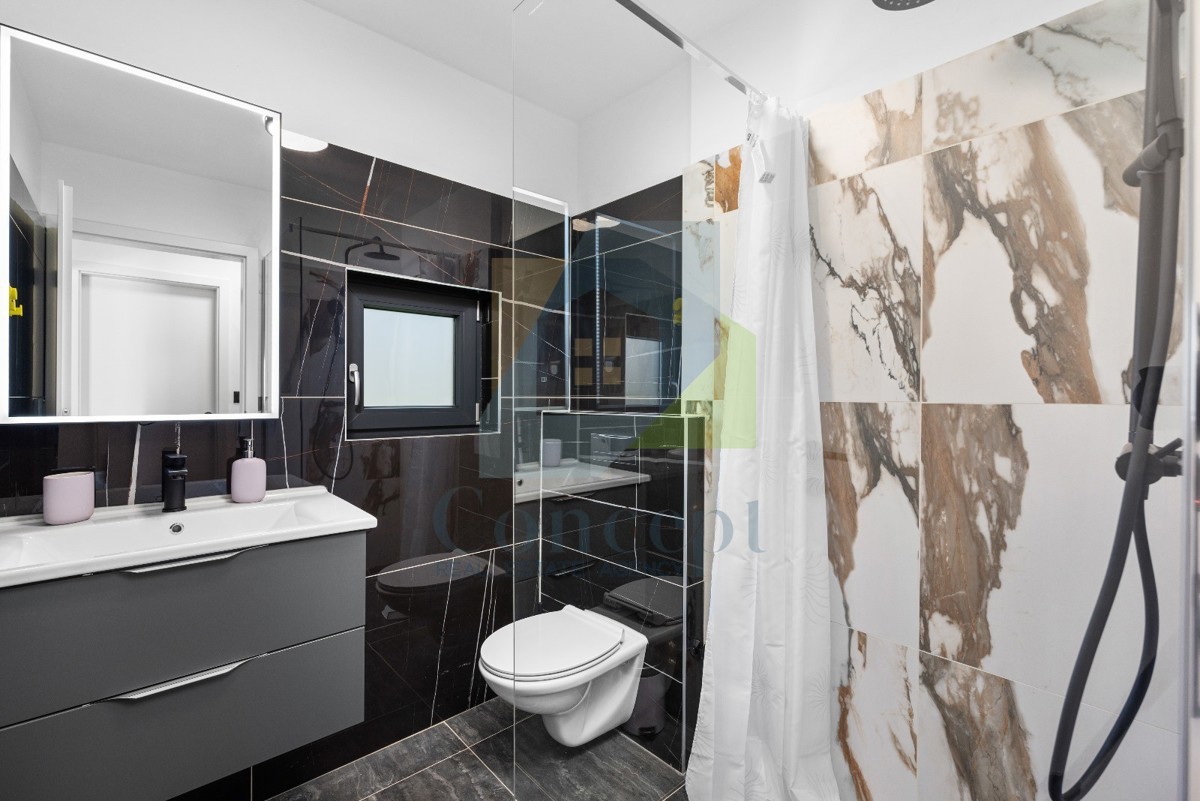 Poreč, dintorni, Ristrutturata casa in pietra autoctona con piscina, a 9 km dal mare