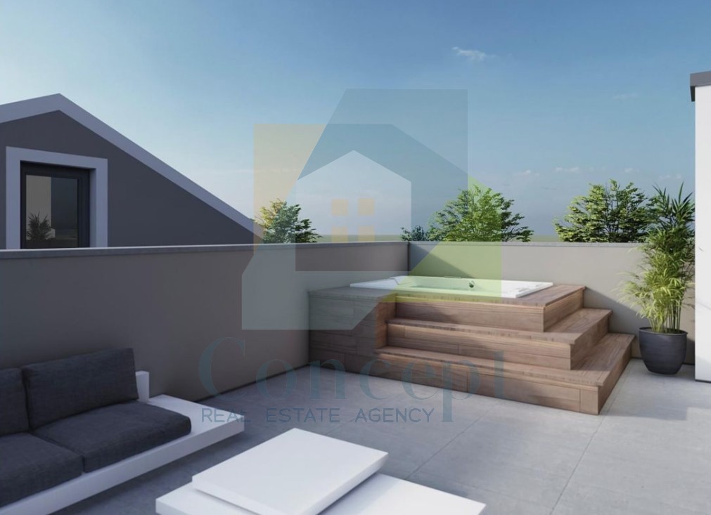 Poreč, dintorni, Casa a schiera con piscina in posizione tranquilla a 11 km dal mare