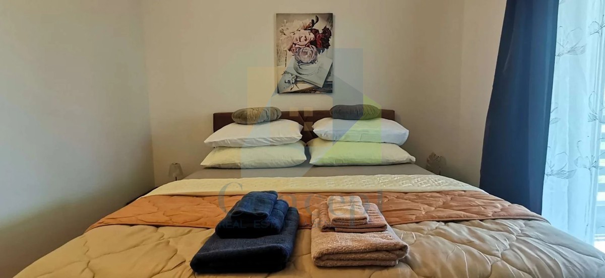 Poreč, dintorni, Ampia villa con 5 camere da letto e vista mare, a 4 km dal mare