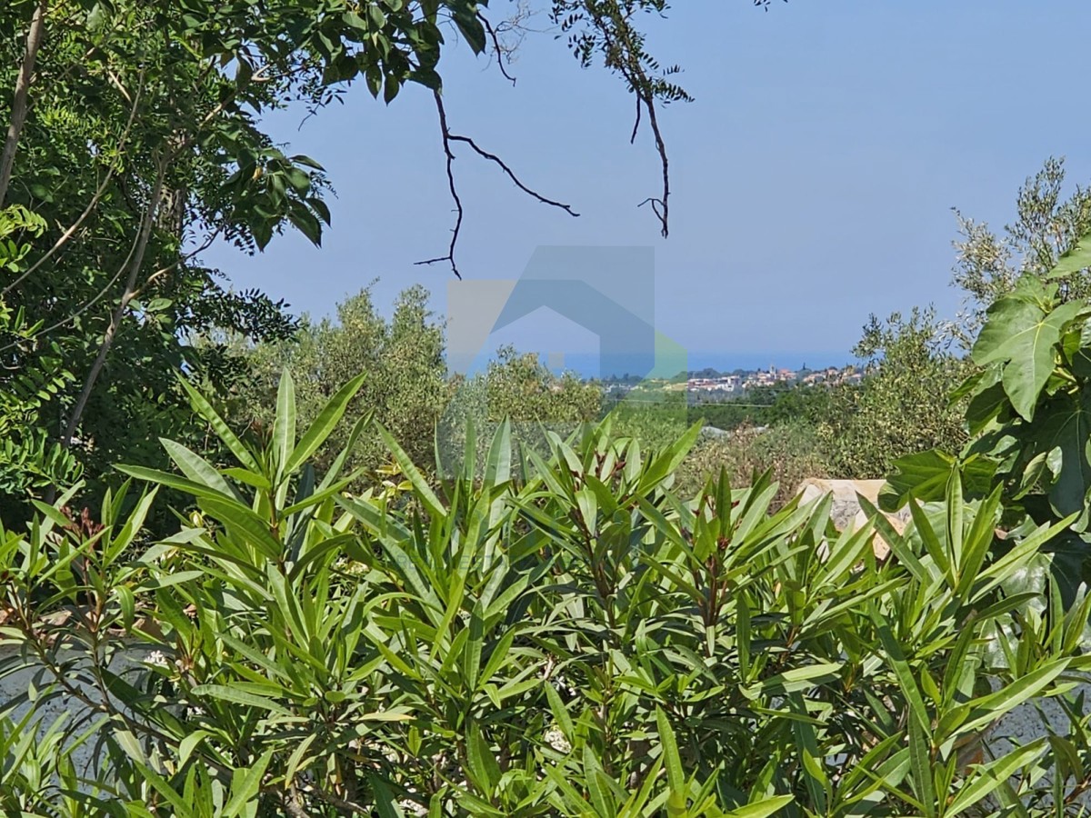 Poreč, dintorni, Casa in pietra con piscina e vista mare, a 10 km dal mare