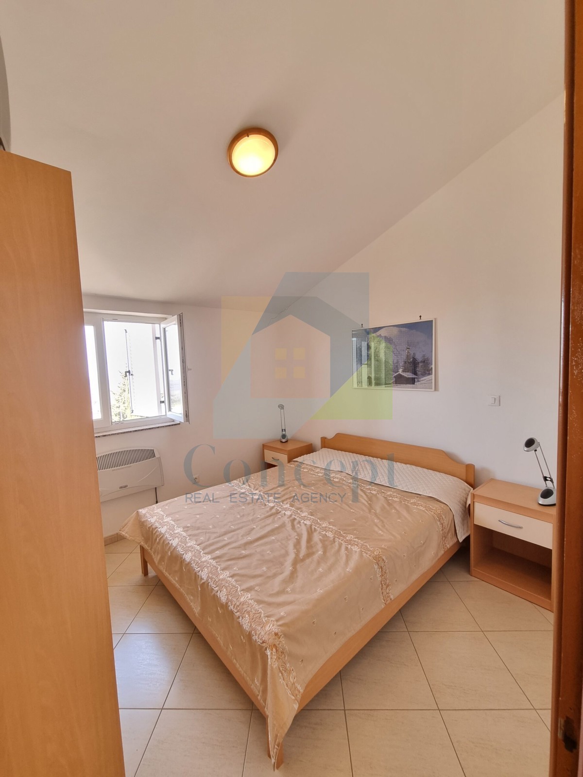 Poreč, dintorni, Appartamento al secondo piano con galleria e vista mare, a 2 km dal mare