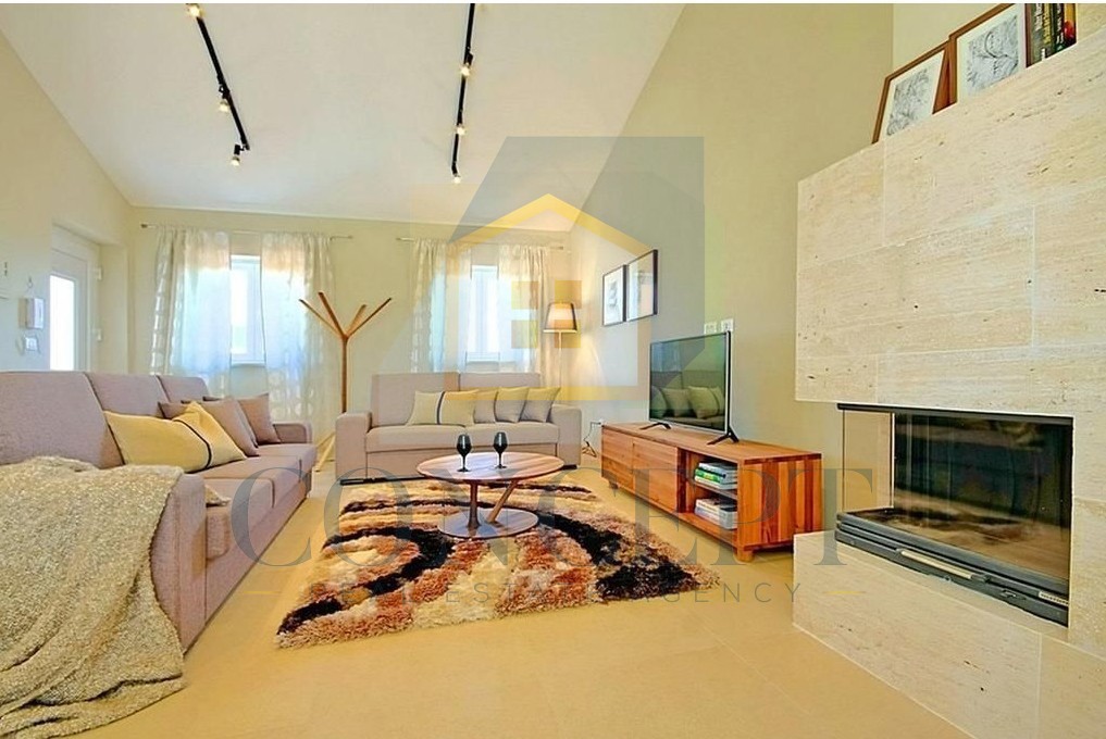 Poreč, dintorni, Incantevole villa con piscina in ottima posizione, a 10 km dal mare