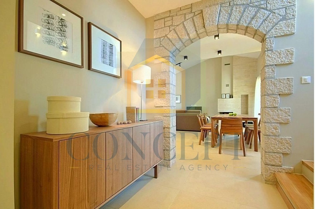 Poreč, dintorni, Incantevole villa con piscina in ottima posizione, a 10 km dal mare