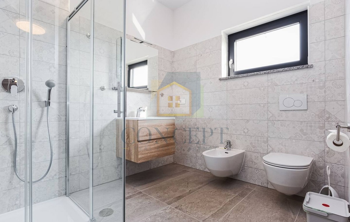 Poreč, sobborgo, Villa moderna con piscina in ottima posizione, a 800 m dal mare