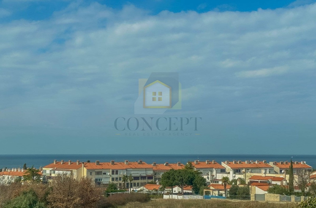 Novigrad, zona, Appartamento su due piani con 2 camere da letto, a 200 m dal mare