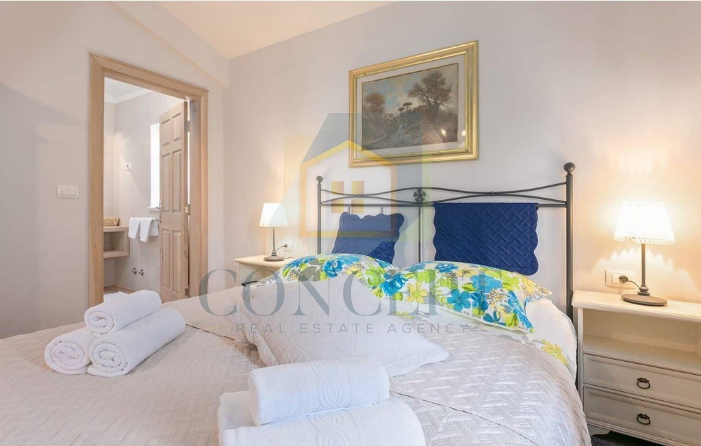 Poreč, dintorni, Splendida villa con 4 camere da letto in una bella posizione, a 15 km dal mare