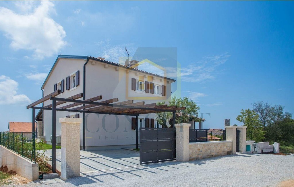 Poreč, dintorni, Splendida villa con 4 camere da letto in una bella posizione, a 15 km dal mare
