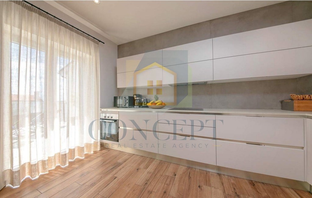 Poreč, dintorni, Splendida villa con 4 camere da letto in una bella posizione, a 15 km dal mare