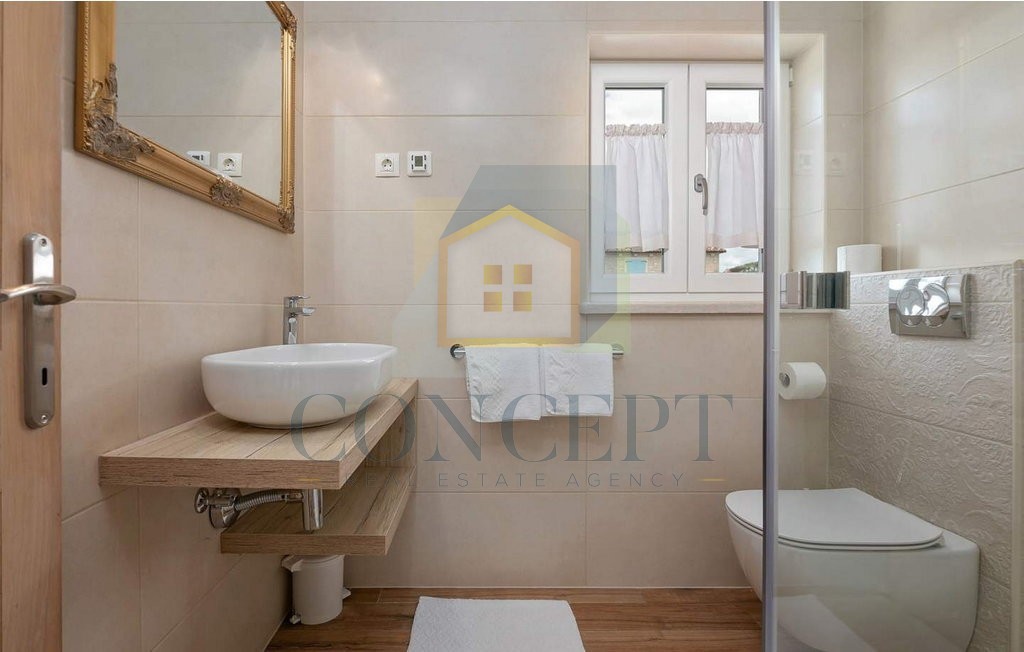 Poreč, dintorni, Splendida villa con 4 camere da letto in una bella posizione, a 15 km dal mare