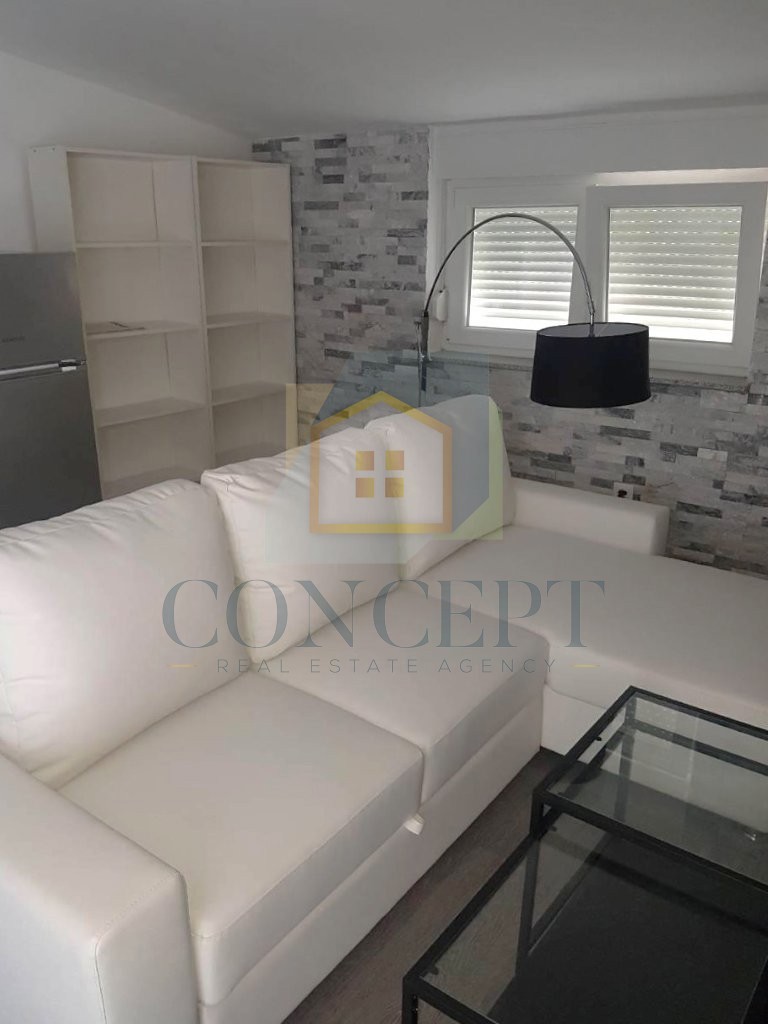 Poreč, Funtana, Appartamento al 3° piano con vista mare, 200 m dal mare