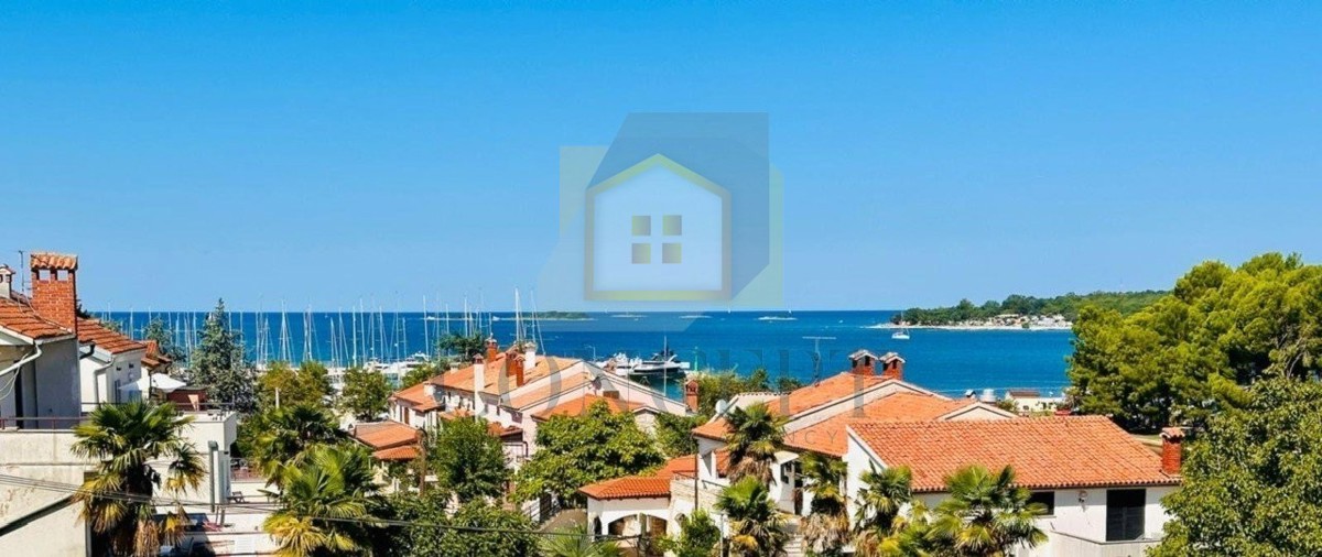 Poreč, Funtana, Appartamento al 3° piano con vista mare, 200 m dal mare