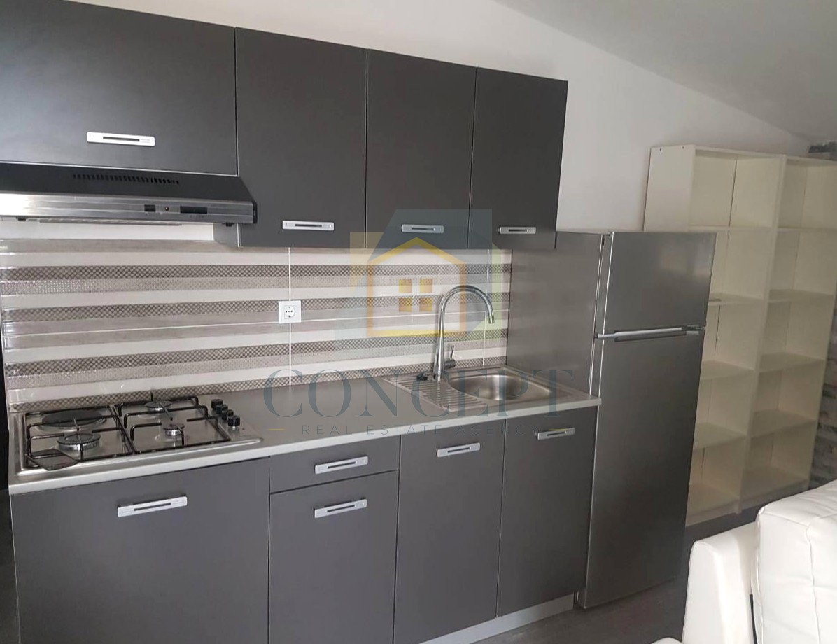 Poreč, Funtana, Appartamento al 3° piano con vista mare, 200 m dal mare