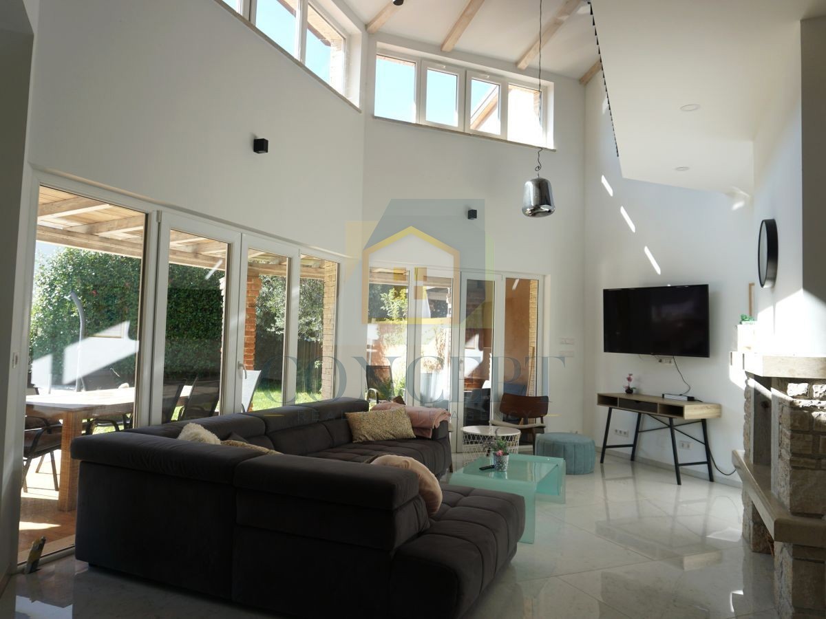 Poreč, Višnjan, dintorni, Casa familiare doppia con piscina, 13 km dal mare