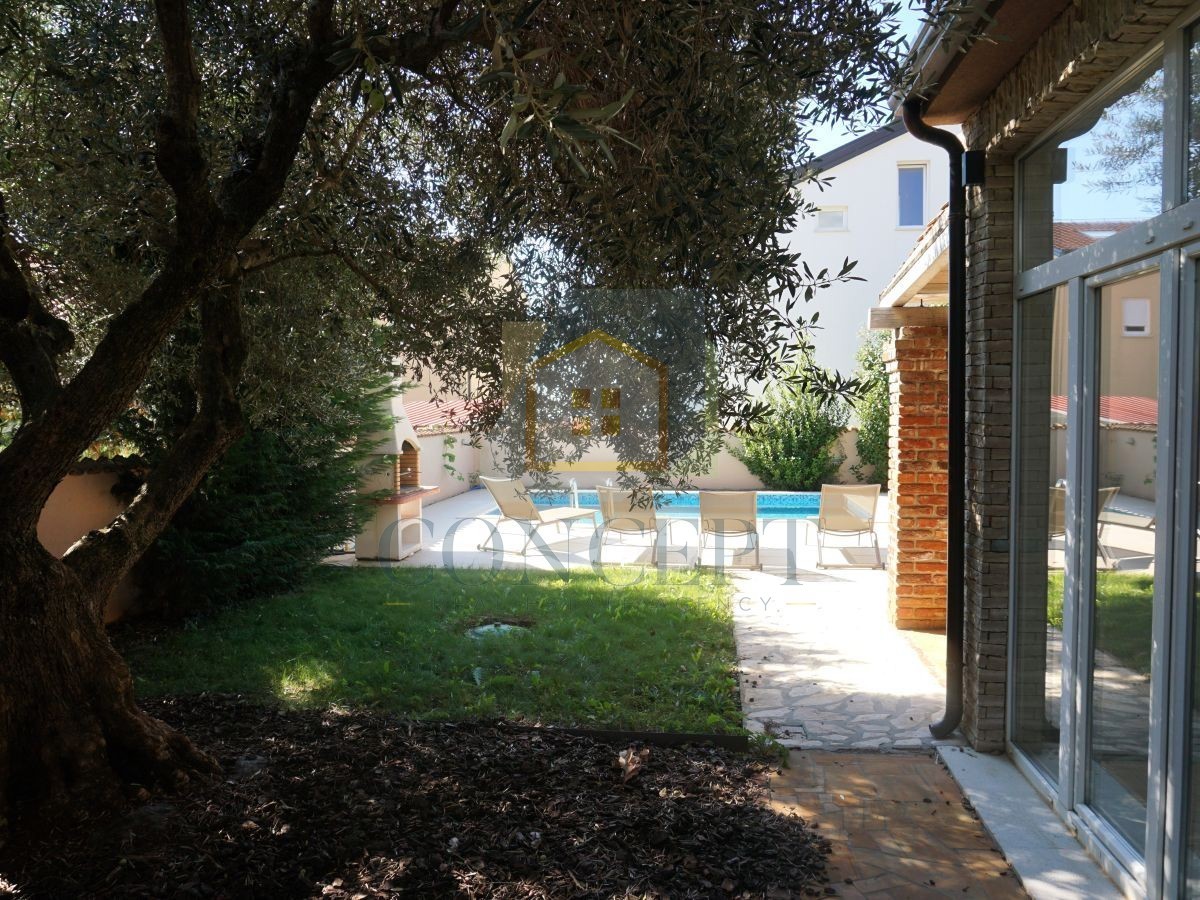 Poreč, Višnjan, dintorni, Casa familiare doppia con piscina, 13 km dal mare