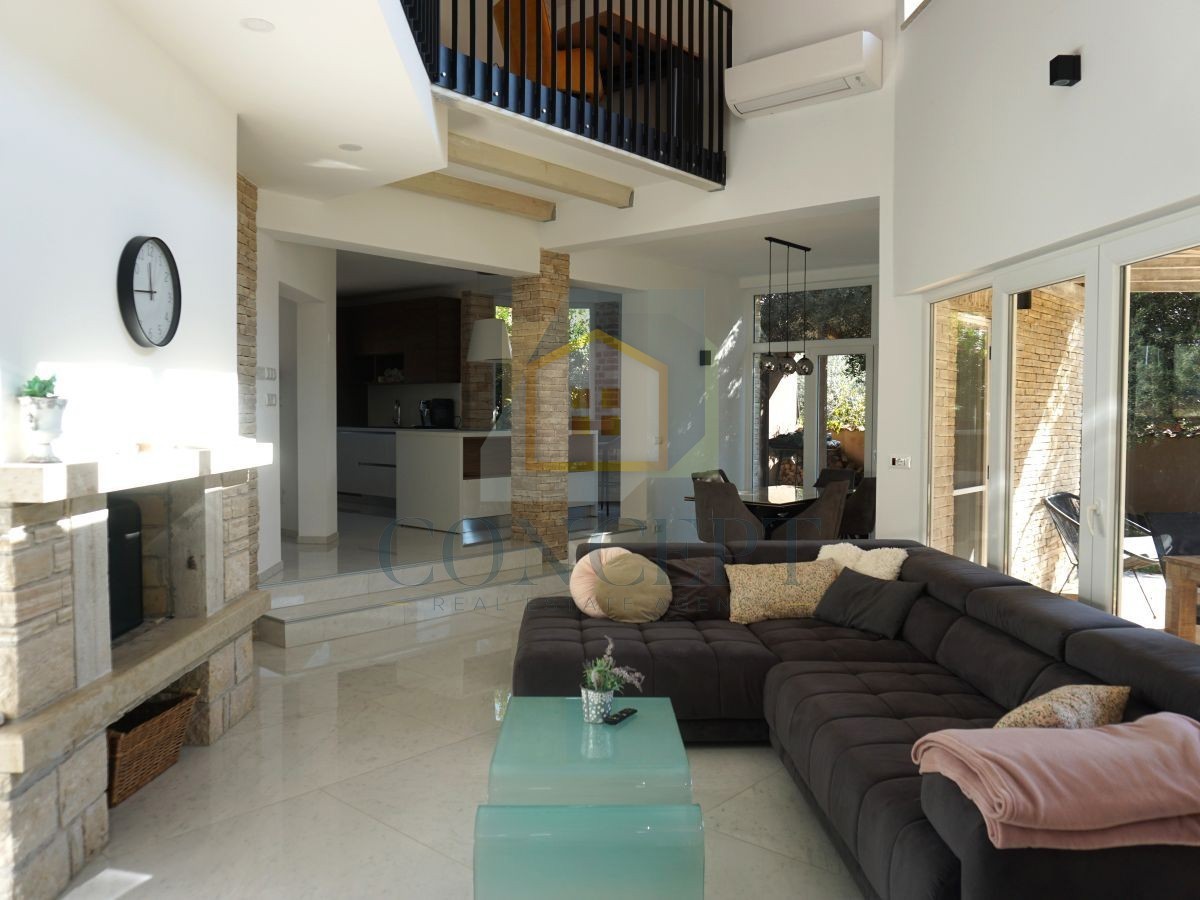 Poreč, Višnjan, dintorni, Casa familiare doppia con piscina, 13 km dal mare