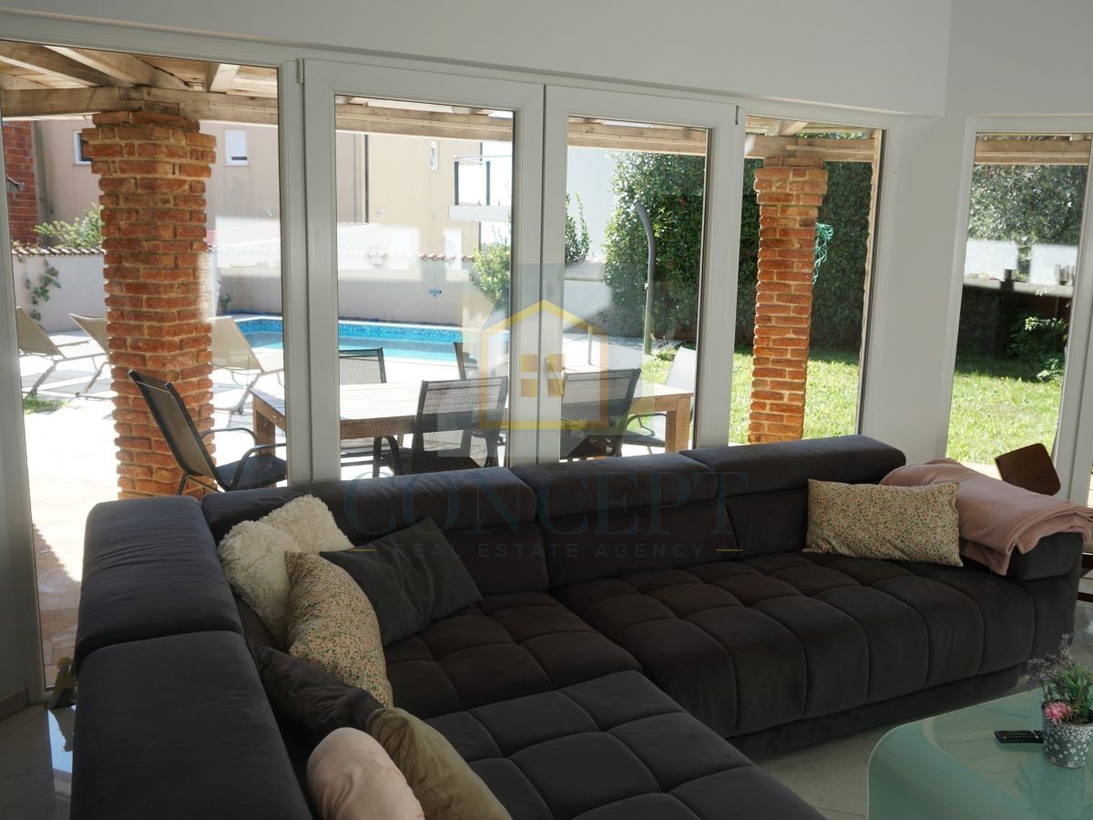 Poreč, Višnjan, dintorni, Casa familiare doppia con piscina, 13 km dal mare