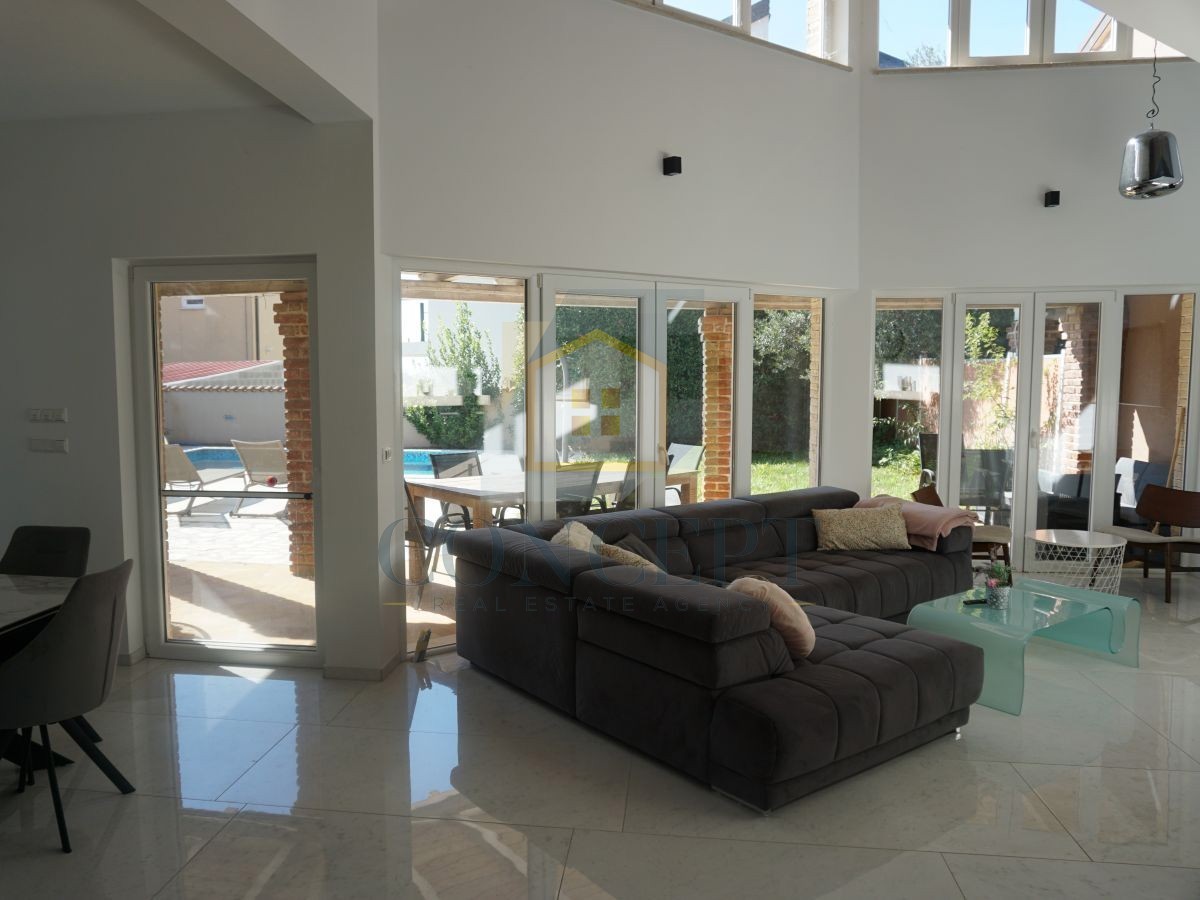 Poreč, Višnjan, dintorni, Casa familiare doppia con piscina, 13 km dal mare