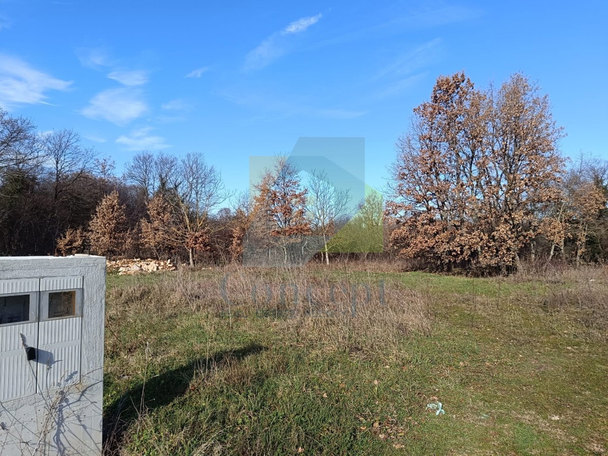 Poreč, dintorni, Terreno edificabile di 543 m2 e terreno agricolo di 1527 m2