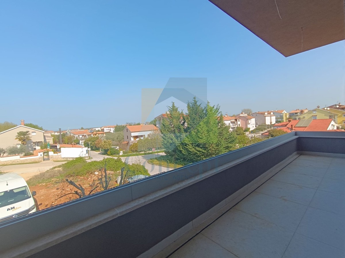 Poreč, appartamento di lusso con terrazza panoramica e vista mare, a 2 km dal mare