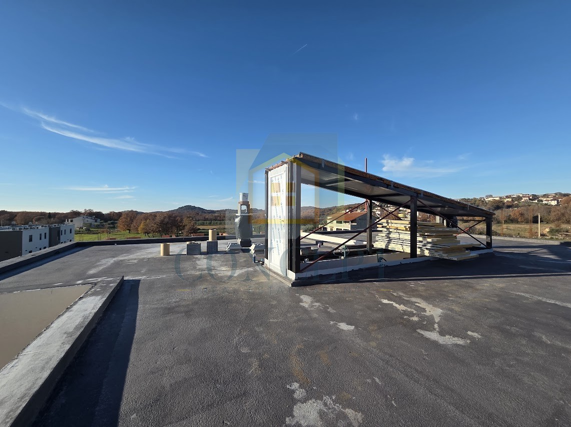 Poreč, dintorni, Appartamento al 1° piano con 3 camere da letto e terrazza sul tetto, a 3 km dal mare