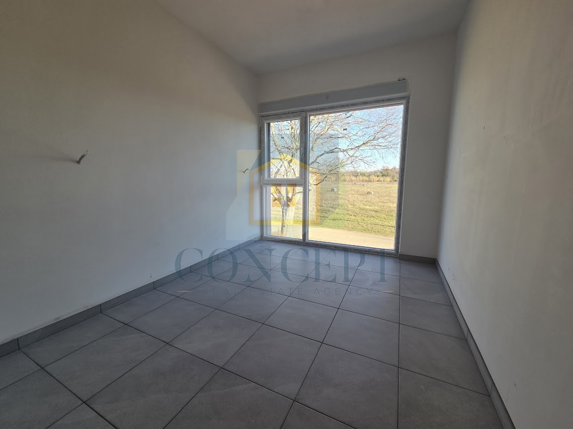 Poreč, dintorni, Appartamento al 1° piano con 3 camere da letto e terrazza sul tetto, a 3 km dal mare