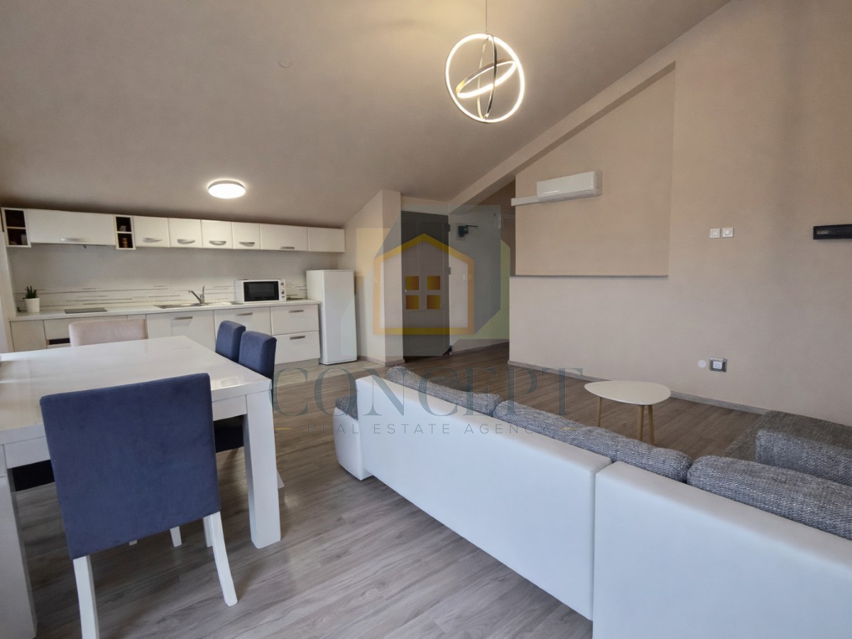 Poreč, Funtana, Ampio appartamento con due camere da letto, a 400 m dal mare