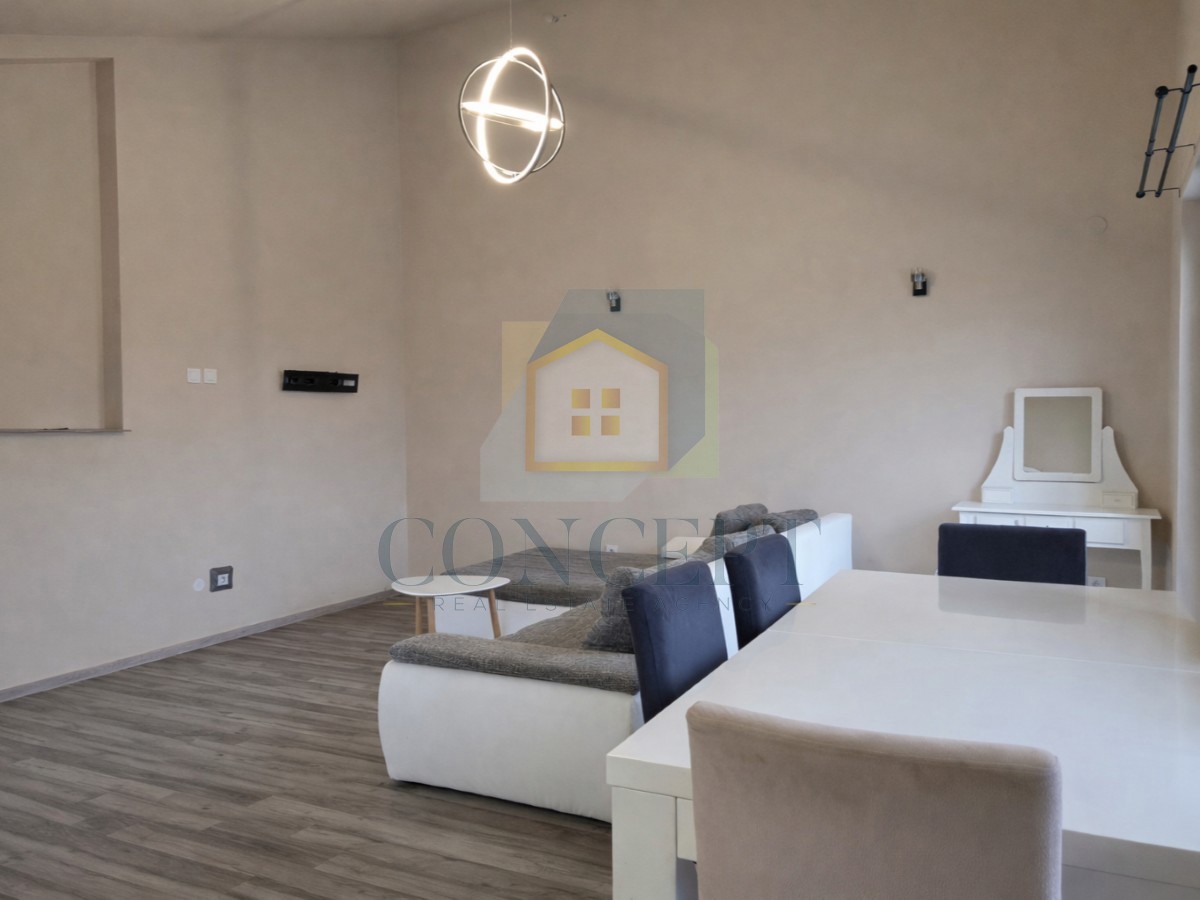 Poreč, Funtana, Ampio appartamento con due camere da letto, a 400 m dal mare