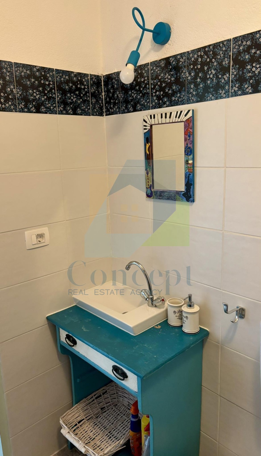 Istra, Grožnjan, Casa bifamiliare con 4 unità abitative e giardino