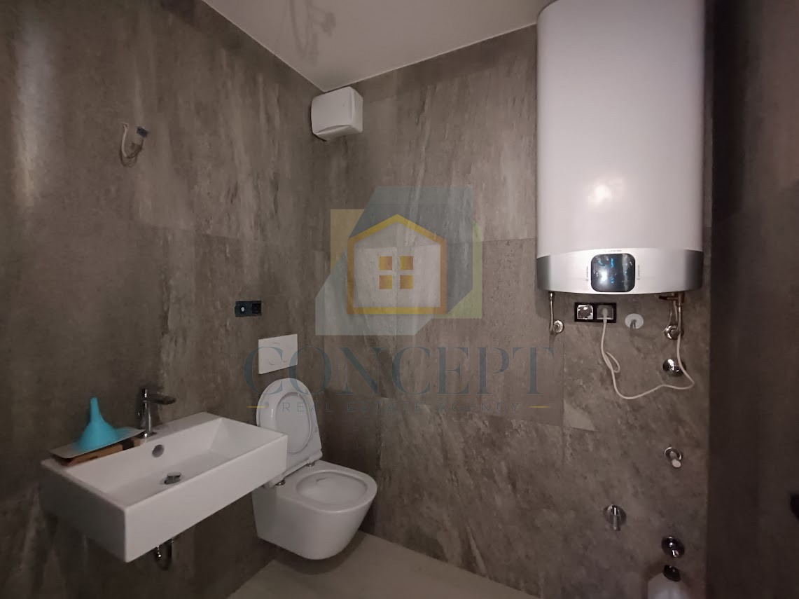 Poreč, centro, Appartamento al 2° piano di un nuovo edificio di lusso con garage, a 200 m dal mare