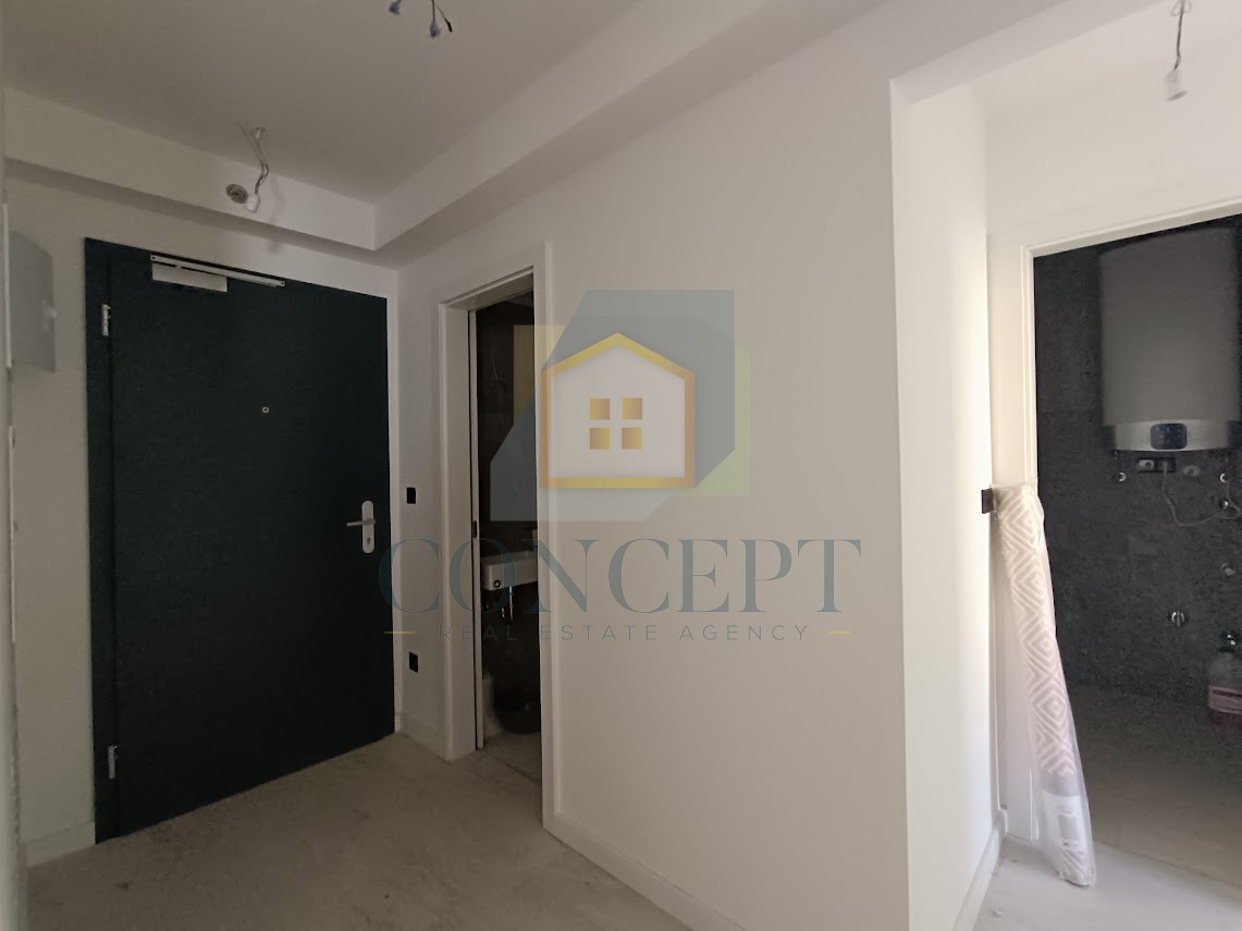 Poreč, centro, Appartamento al 2° piano di un nuovo edificio di lusso con garage, a 200 m dal mare