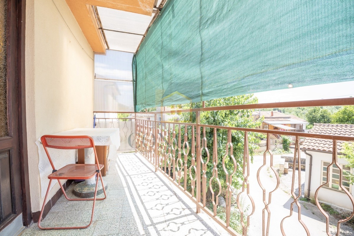 Poreč, dintorni, Casa a schiera e rudere con giardino da ristrutturare, 19 km dal mare