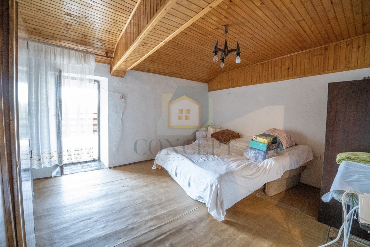 Poreč, dintorni, Casa a schiera e rudere con giardino da ristrutturare, 19 km dal mare