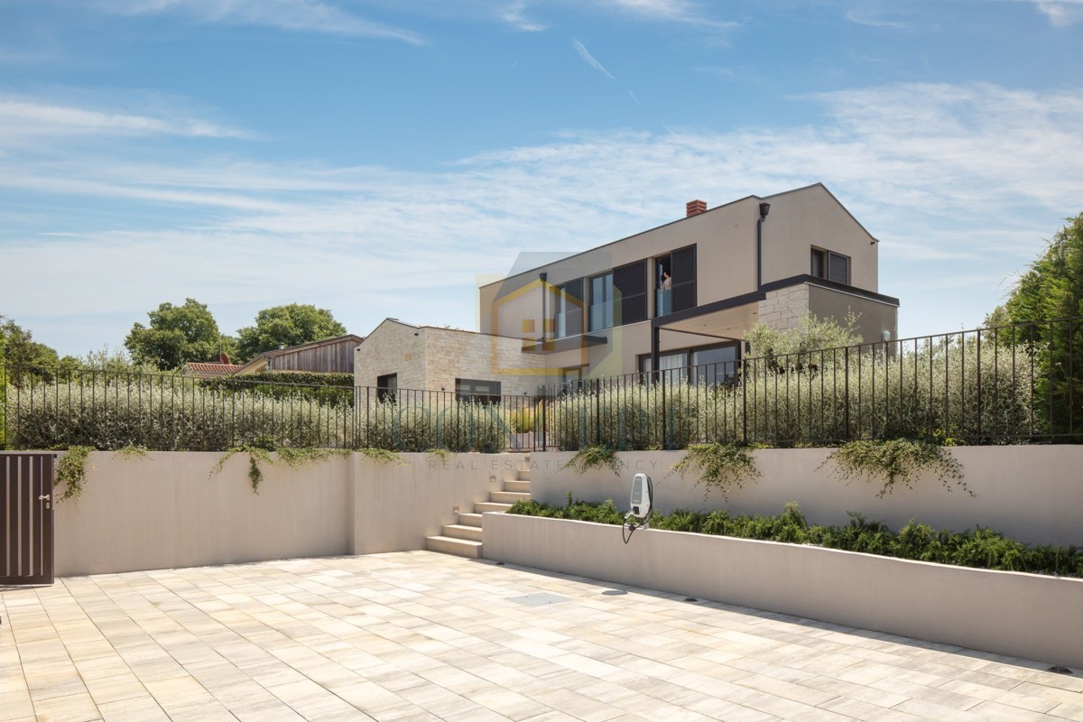 Poreč, Vrsar, dintorni, Villa di lusso indipendente in posizione tranquilla, 10 km dal mare