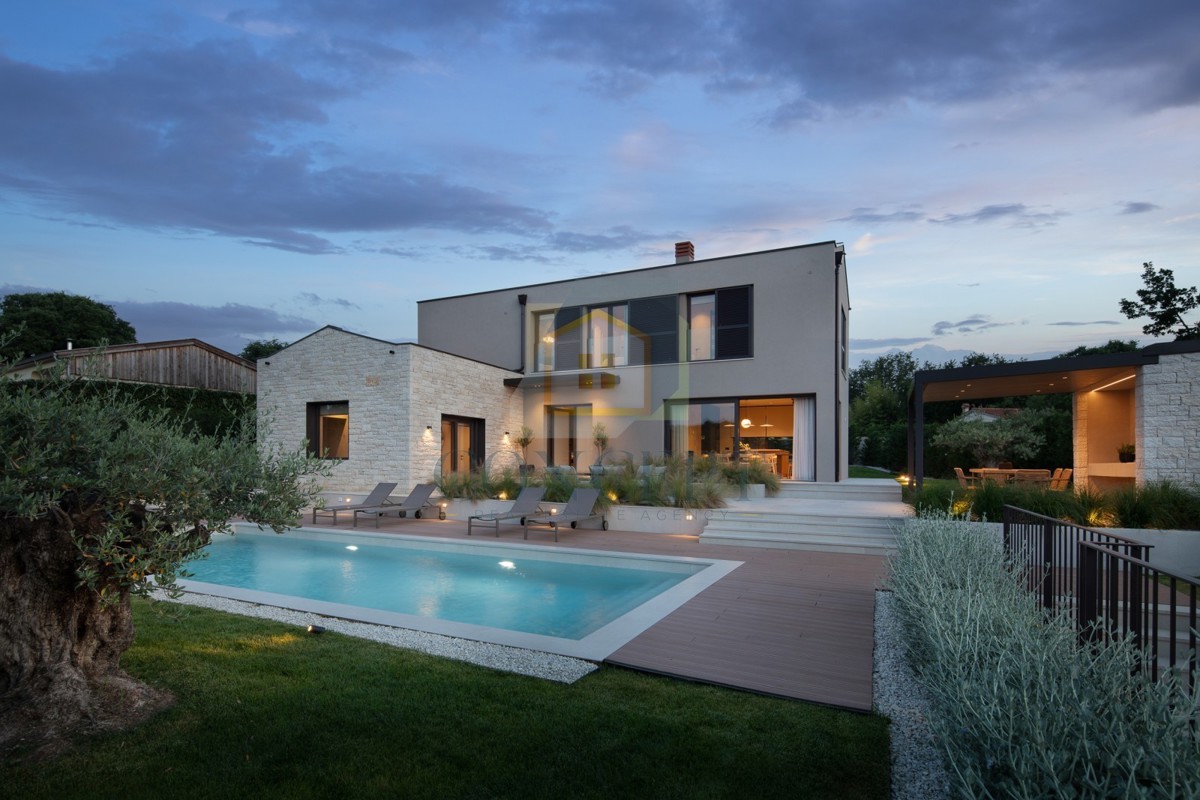 Poreč, Vrsar, dintorni, Villa di lusso indipendente in posizione tranquilla, 10 km dal mare