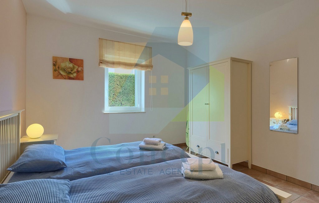 Poreč, dintorni, Lussuosa villa con piscina e splendido giardino a 5 km dal mare