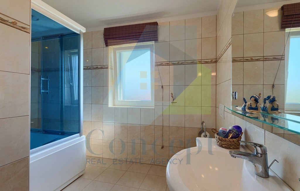 Poreč, dintorni, Lussuosa villa con piscina e splendido giardino a 5 km dal mare