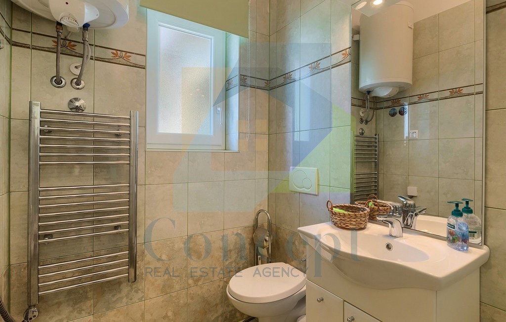 Poreč, dintorni, Lussuosa villa con piscina e splendido giardino a 5 km dal mare