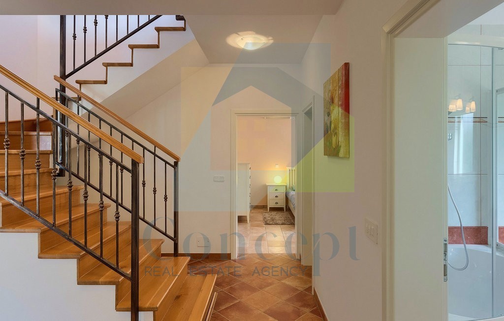 Poreč, dintorni, Lussuosa villa con piscina e splendido giardino a 5 km dal mare