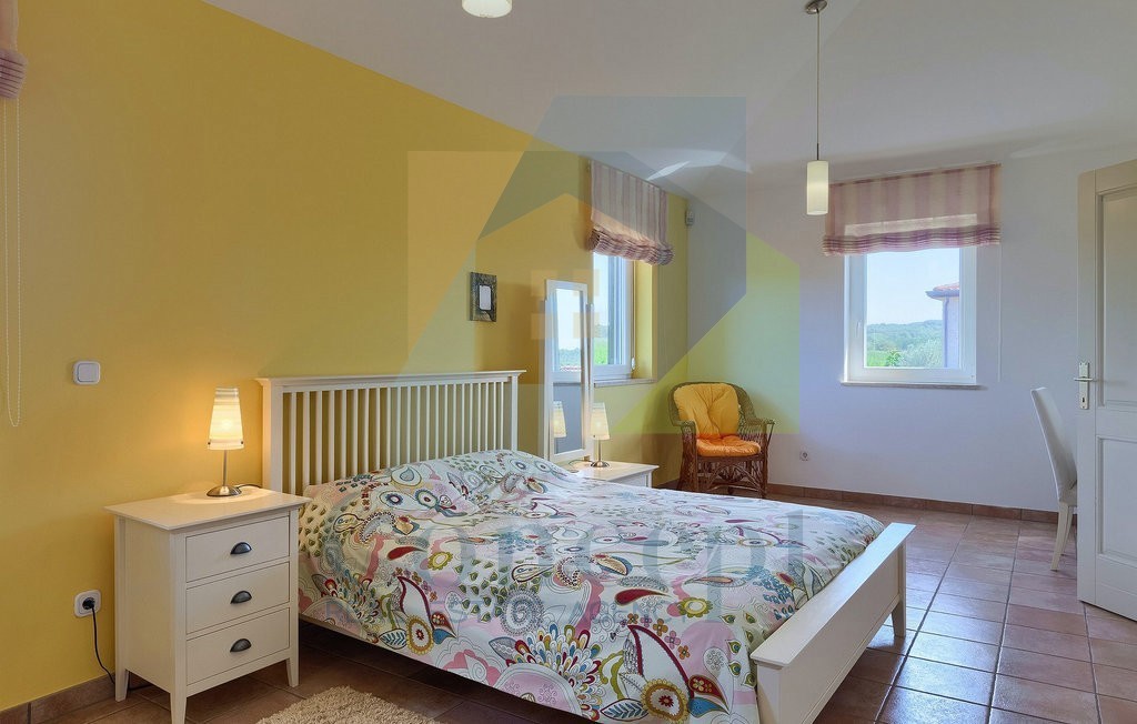 Poreč, dintorni, Lussuosa villa con piscina e splendido giardino a 5 km dal mare