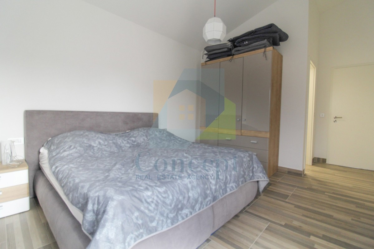 Poreč, dintorni, Casa con tre camere da letto e piscina in posizione tranquilla a 11 km dal mare