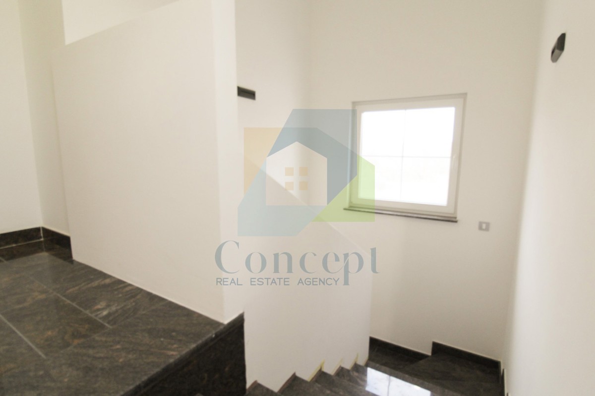 Poreč, dintorni, Casa con tre camere da letto e piscina in posizione tranquilla a 11 km dal mare