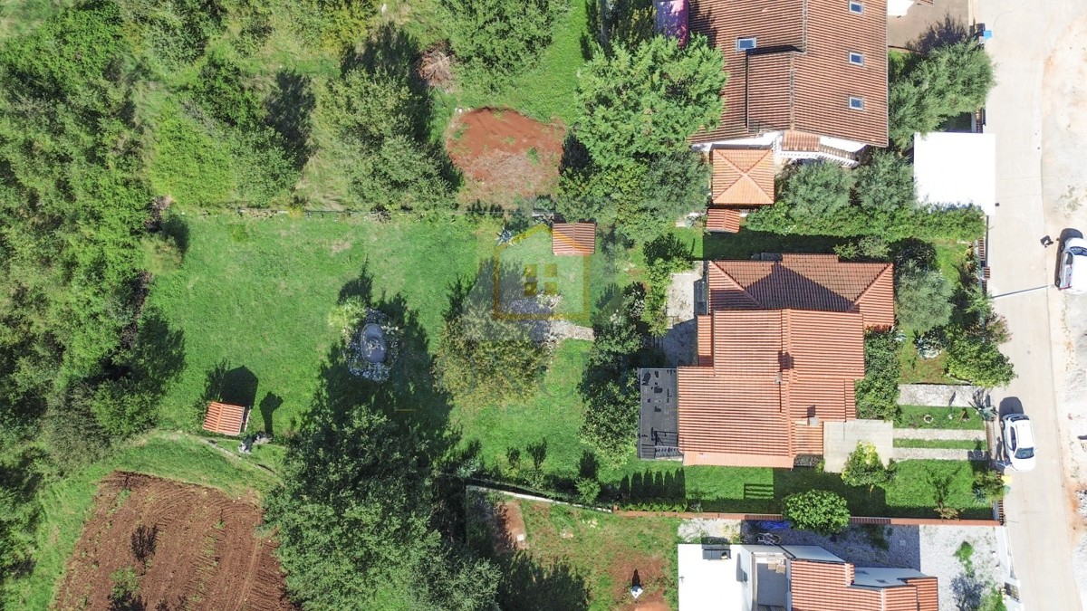 Poreč, dintorni, Casa indipendente con ampio cortile, a 7 km dal mare