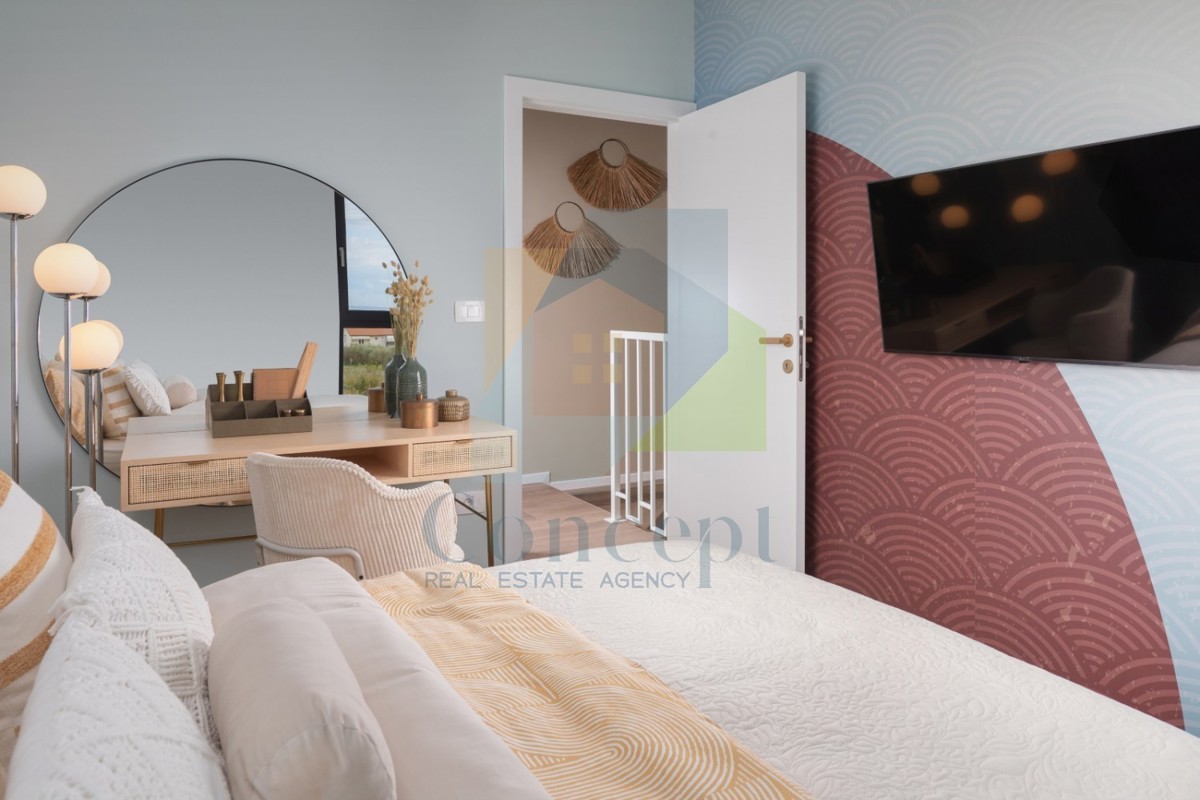 Poreč, Casa a schiera con vista mare, 900 m dal mare