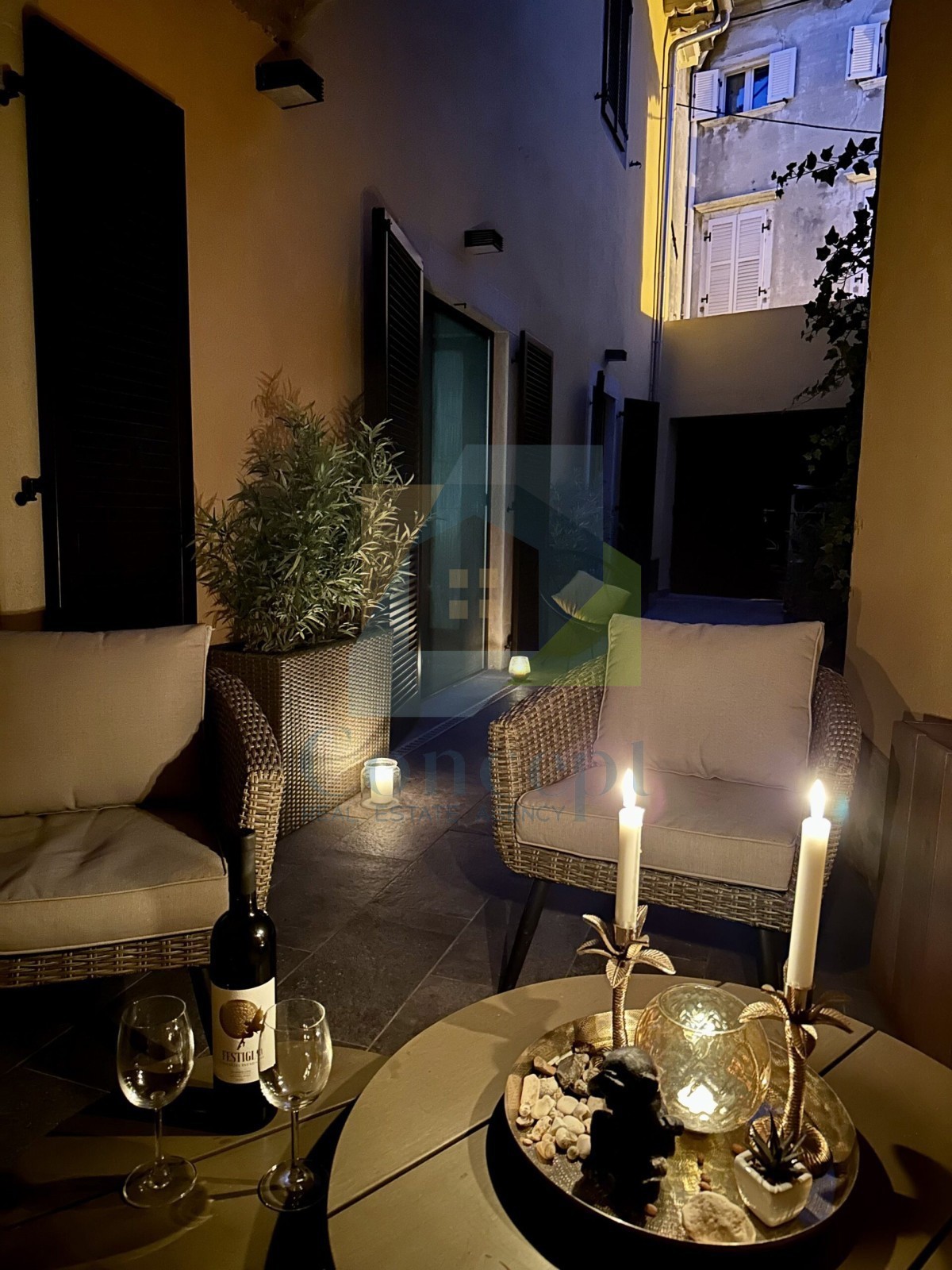 Poreč, centro, appartamento di lusso al piano terra nel centro storico, 40 m dal mare