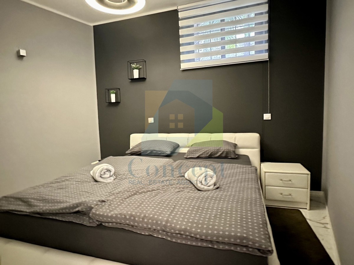 Poreč, centro, appartamento di lusso al piano terra nel centro storico, 40 m dal mare