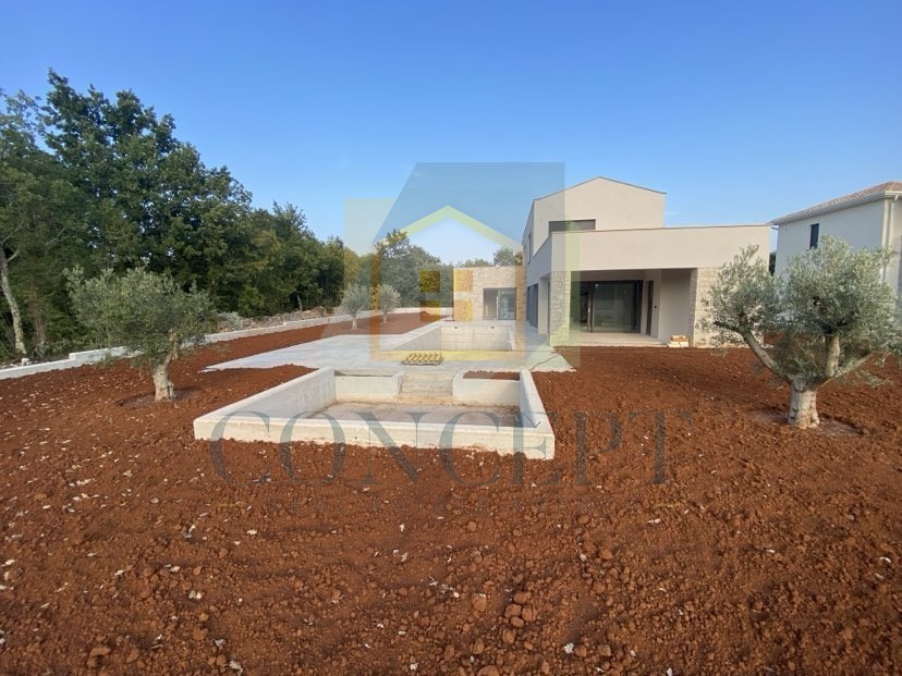 Poreč, dintorni, Moderna villa con piscina ai margini del villaggio, 17 km dal mare