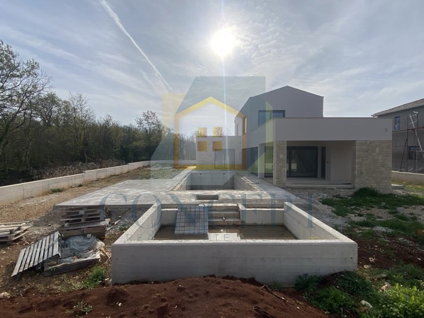 Poreč, dintorni, Moderna villa con piscina ai margini del villaggio, 17 km dal mare