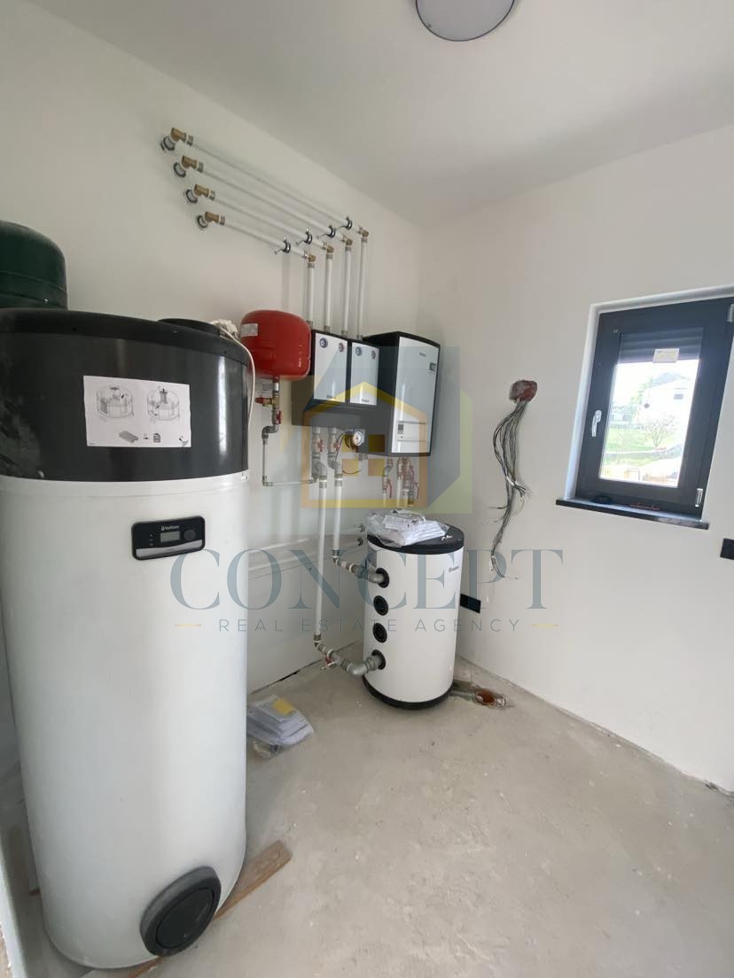 Poreč, dintorni, Moderna villa con piscina ai margini del villaggio, 17 km dal mare