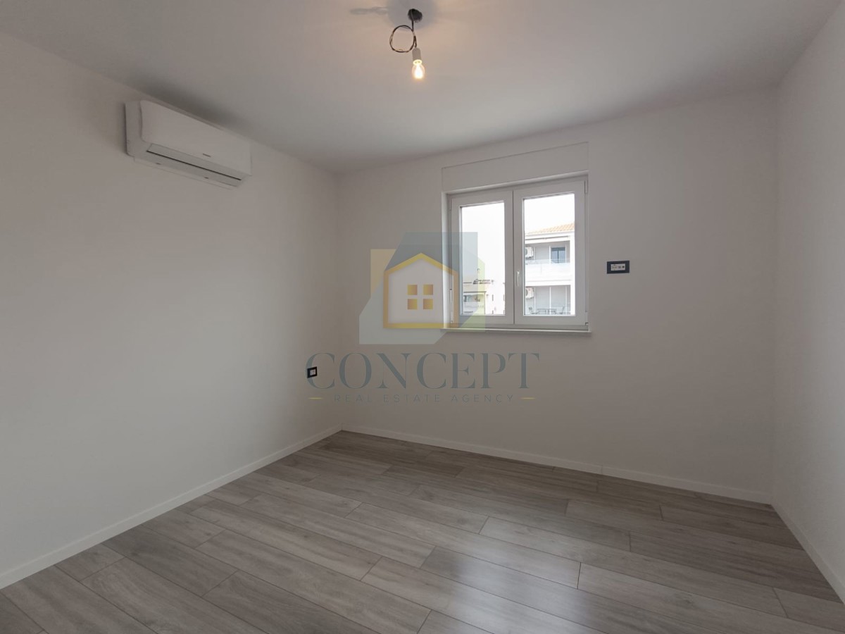 Poreč, dintorni, Appartamento al 1° piano con 2 camere da letto, 7 km dal mare